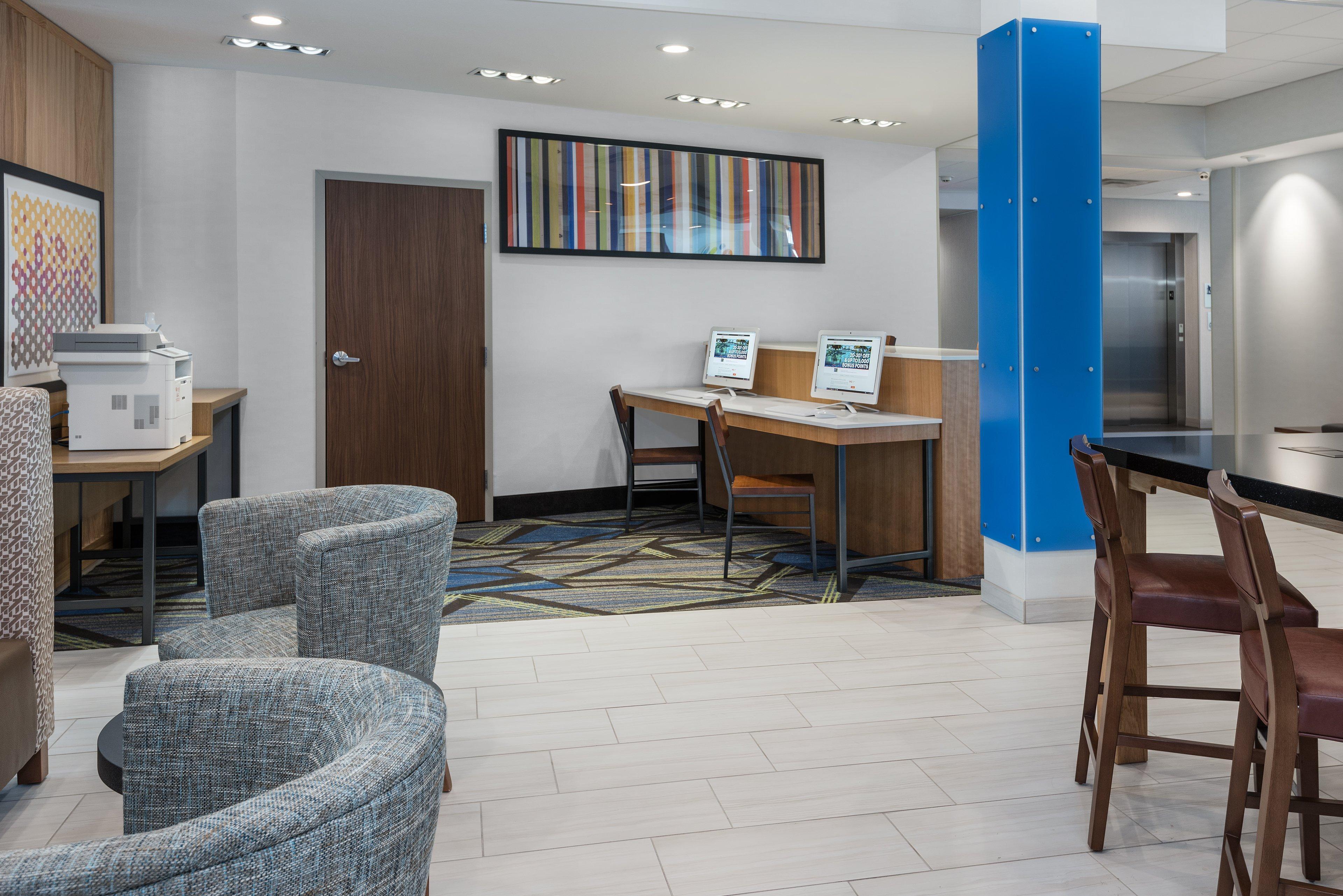 Holiday Inn Express & Suites Bryan - College Station By Ihg Екстериор снимка